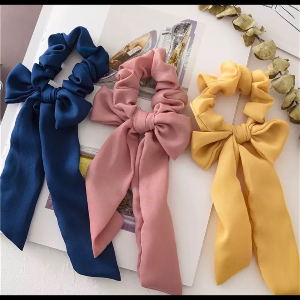 🆕  scrunchie🎀 - Picture 3 of 4